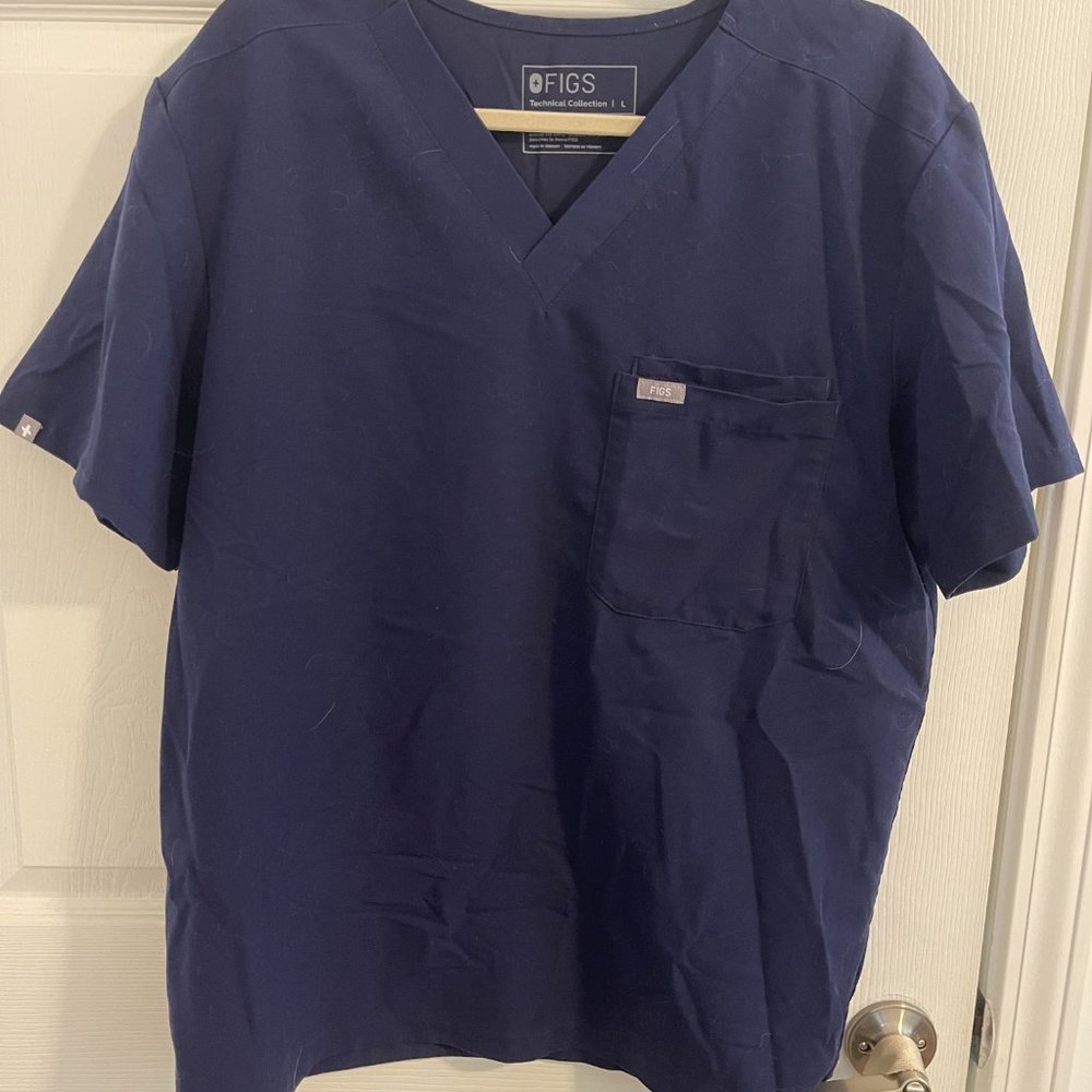 Figs Scrubs Navy Men's Leon Three-Pocket Scrub Top (L)